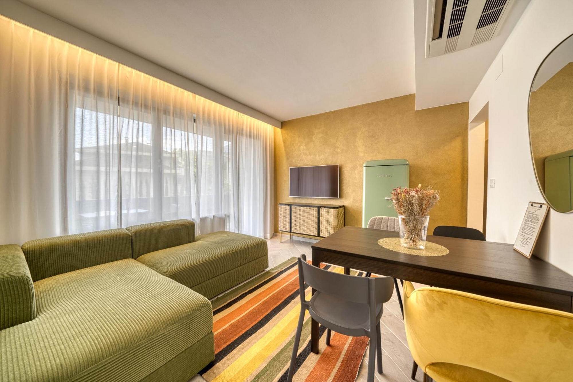 Goldfinger + Suites Лана Номер фото